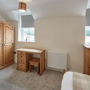 Host & - No 5 Hoggarths Yard Holiday home Whitby