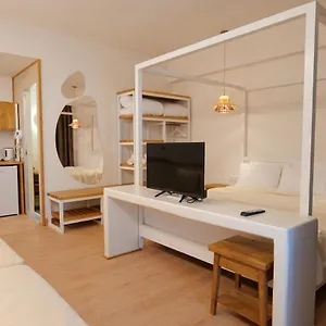 Alex & Sofi Apartment Himare